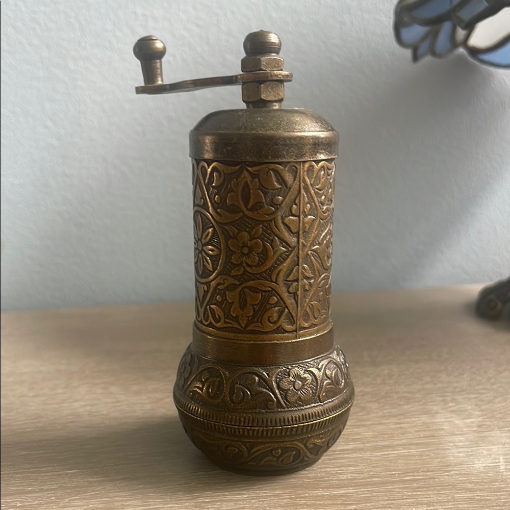 Cinar Brass Spice Grinder